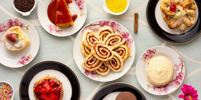 Sugar, Serotonin, and Sleep: Why Late-Night Cravings Hit Hard